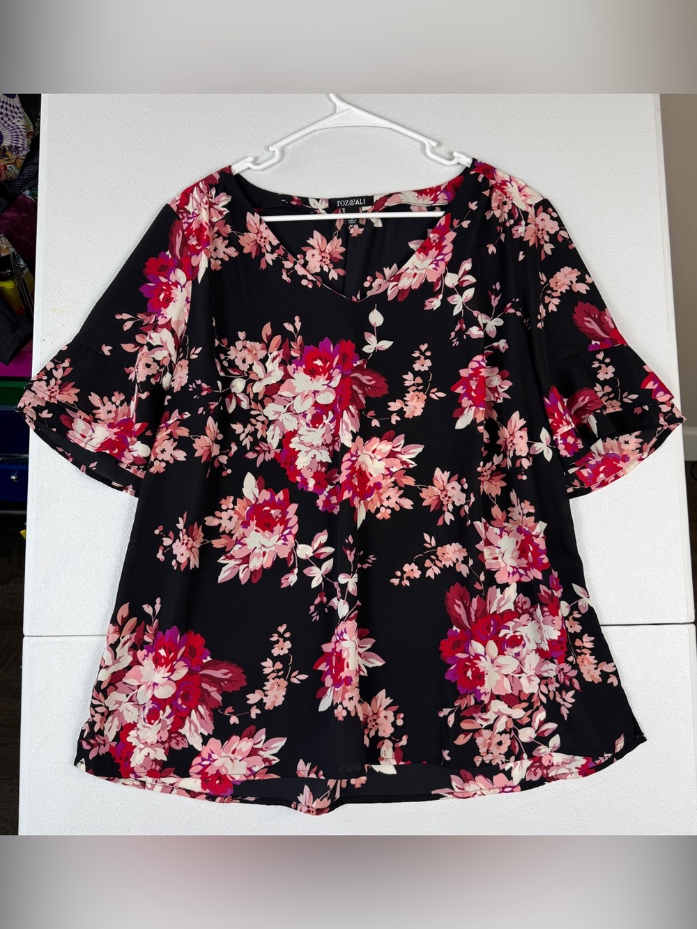 Roz Ali Blouse Womens Plus Size 1X Black Pink Floral Short Sleeve Lightweight‎
